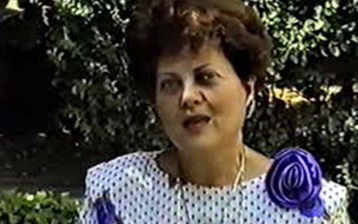 Dra. Maria Julia Preto Peres
