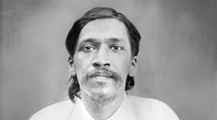 SRI AUROBINDO Sri Aurobindo